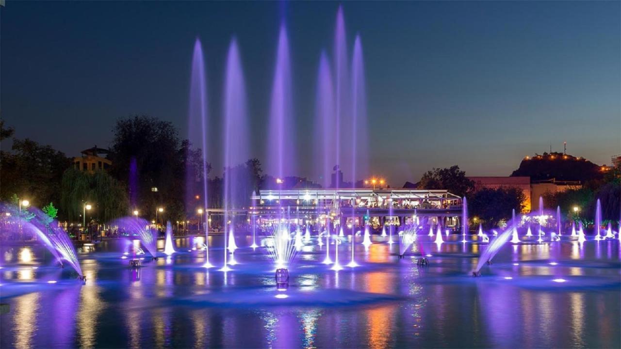 Sunflower Apartment City Center Plovdiv Esterno foto