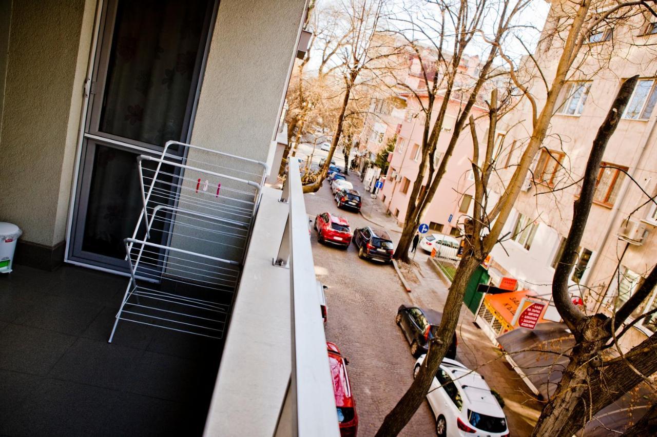 Sunflower Apartment City Center Plovdiv Esterno foto